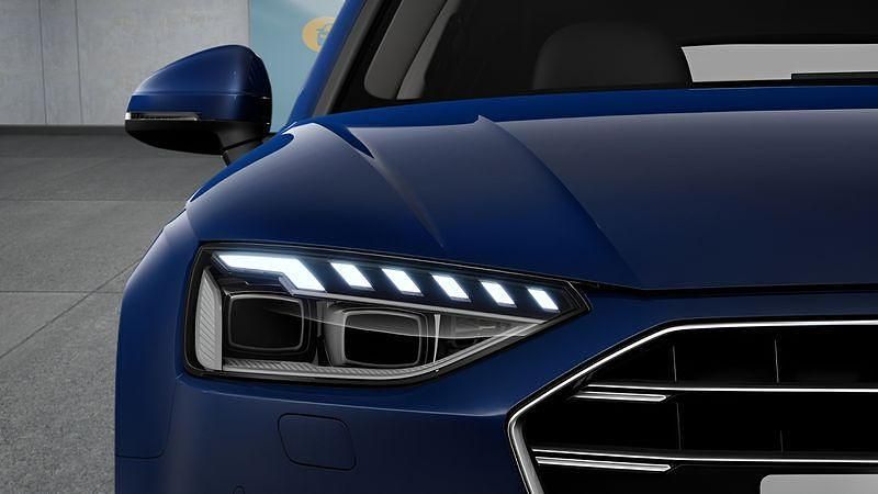 Blau Gebraucht 2023 Audi A4 Kombi | 30.699 € (Guter Preis) - Bild 1/4