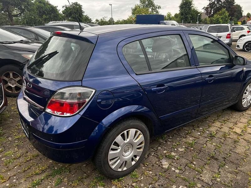 Gebraucht Opel Astra Edition 120 PS (88 kW) 2008 Ultrablau mi2 Kleinwagen