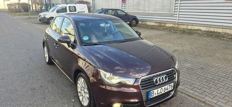 Braun Gebraucht 2012 Audi A1 Sportback Attraction Kleinwagen | 9.000 € (Fairer Preis) - Bild 1/4