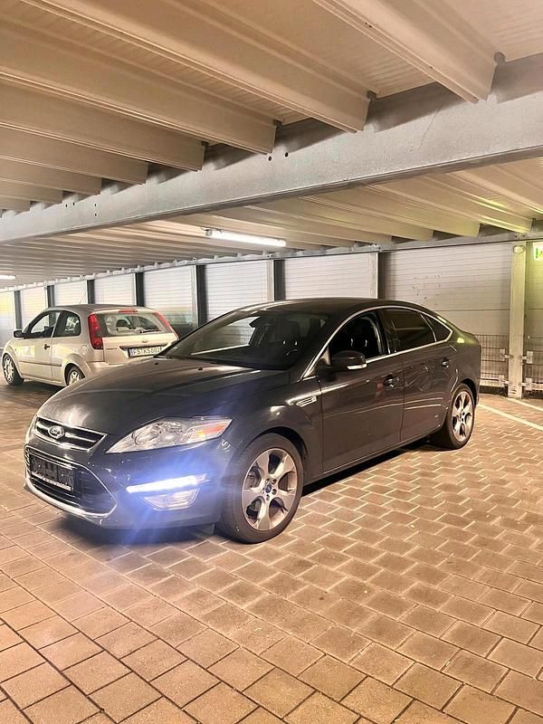 Blau Gebraucht 2013 Ford Mondeo Limousine | 6.250 € (Superpreis) - Bild 1/4