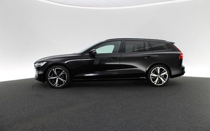 Gebraucht Volvo V60 Plus 197 PS (144 kW) 2023 Schwarz Kombi