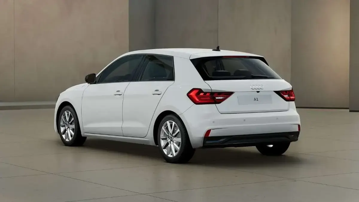 Gebraucht Audi A1 Sportback Advanced Plus 95 PS (69 kW) 2025 Cortinaweiß Kleinwagen