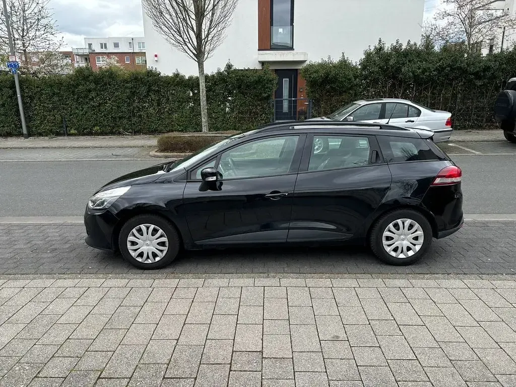 Gebraucht Renault Clio Life 75 PS (55 kW) 2016 Schwarz Limousine