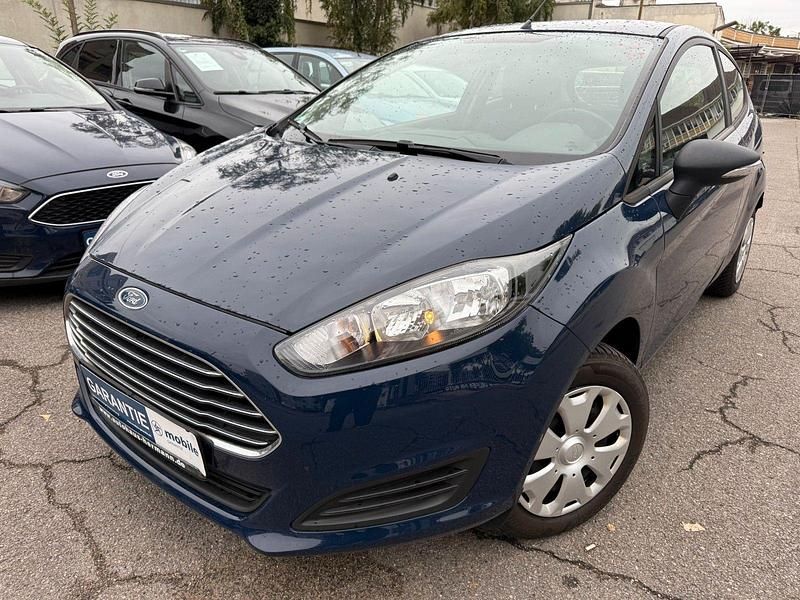 Blau Gebraucht 2015 Ford Fiesta Ambiente Kleinwagen | 4.950 € (Fairer Preis) - Bild 1/4