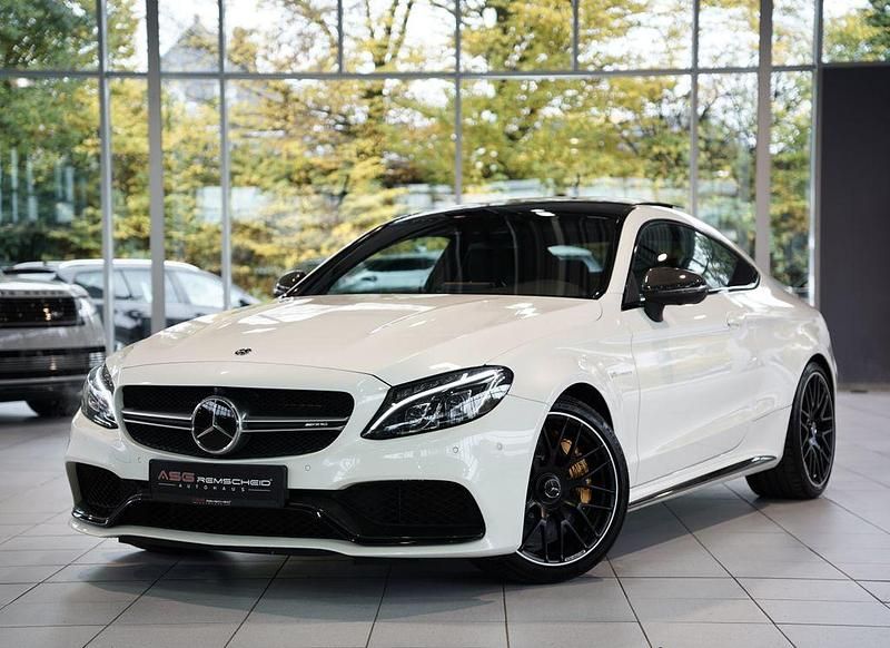 Weiß Gebraucht 2018 Mercedes C63 AMG AMG Coupé | 62.900 € (Teuer) - Bild 1/4