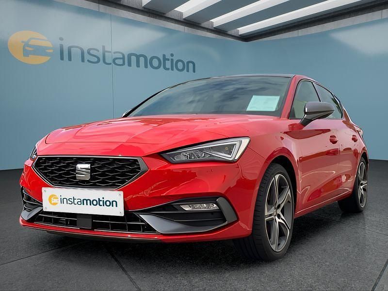 Rot Gebraucht 2022 Seat Leon Kleinwagen | 23.699 € (Fairer Preis) - Bild 1/4