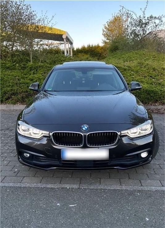 Second-hand BMW 320 190 CP (139 kW) 2017 Maro Berlinǎ