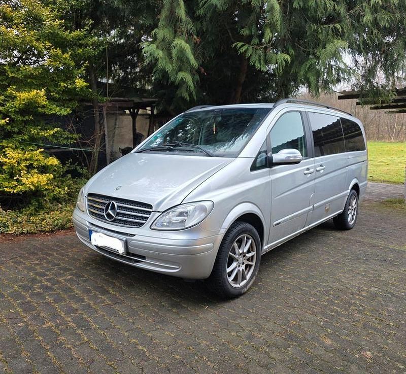 Gebraucht Mercedes Viano 150 PS (110 kW) 2003 Silber Van / Kleinbus
