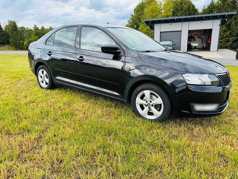 Gebraucht Skoda Rapid 86 PS (63 kW) 2014 Schwarz Kleinwagen