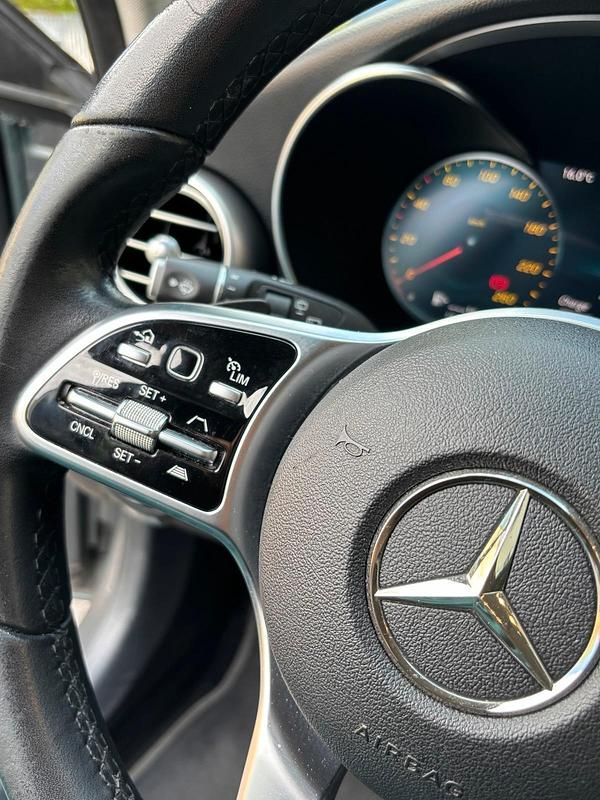 Grau Gebraucht 2019 Mercedes C200 Avantgarde Kombi | 15.000 € (Fairer Preis) - Bild 1/4