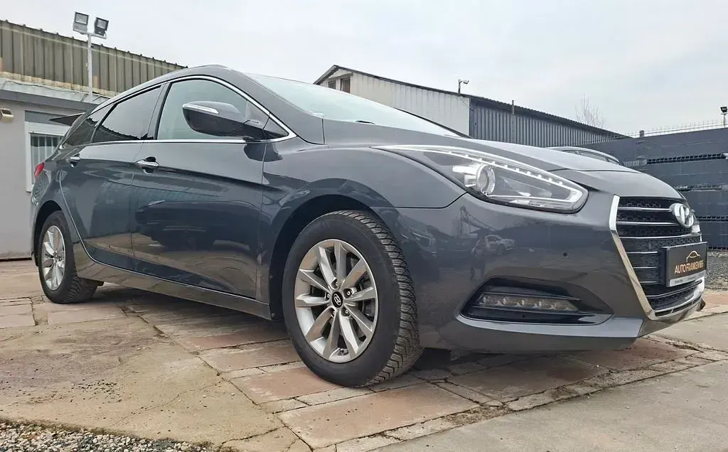 Gebraucht Hyundai i40 141 PS (103 kW) 2016 Grau Kombi