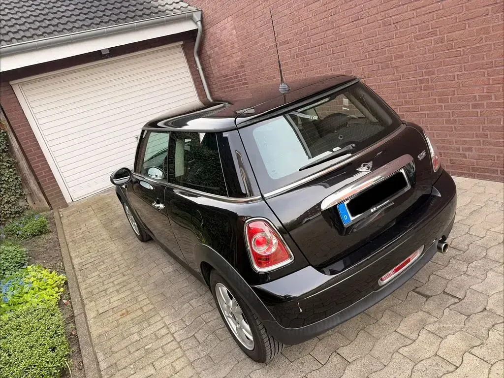 Gebraucht Mini ONE 98 PS (72 kW) 2012 Schwarz Kleinwagen