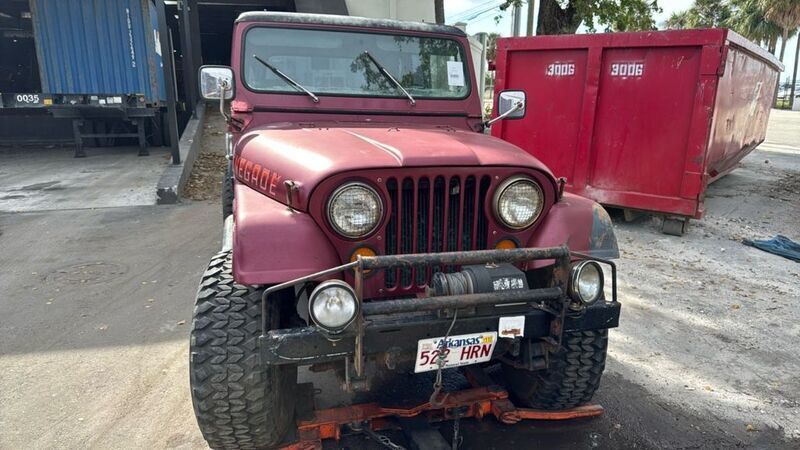 Gebraucht Jeep CJ 150 PS (110 kW) 1979 Rot SUV