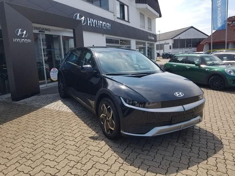 Gebraucht Hyundai Ioniq 5 Dynamiq 125 kW (170 PS) 2024 Abyss black / mic SUV