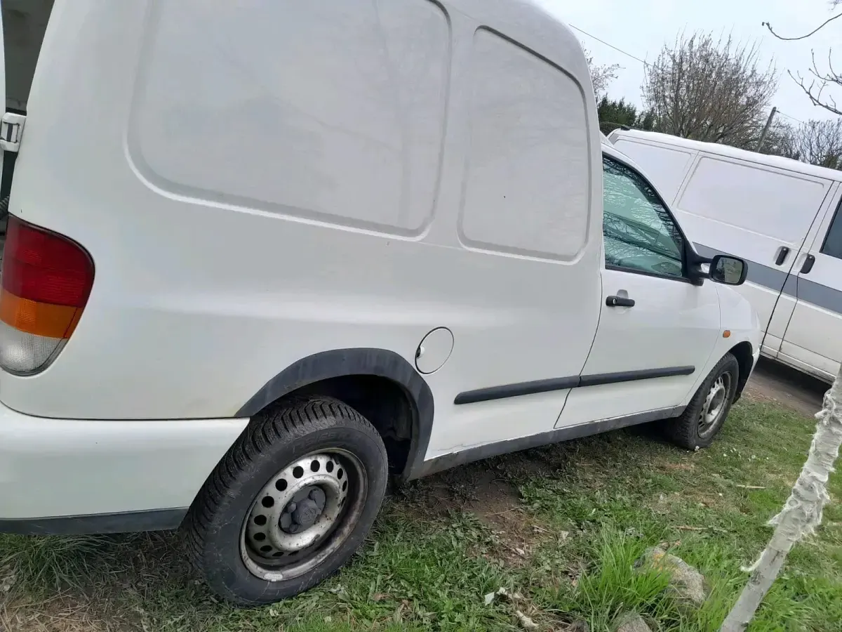 Gebraucht VW Caddy 64 PS (47 kW) 2002 Weiß Van / Kleinbus