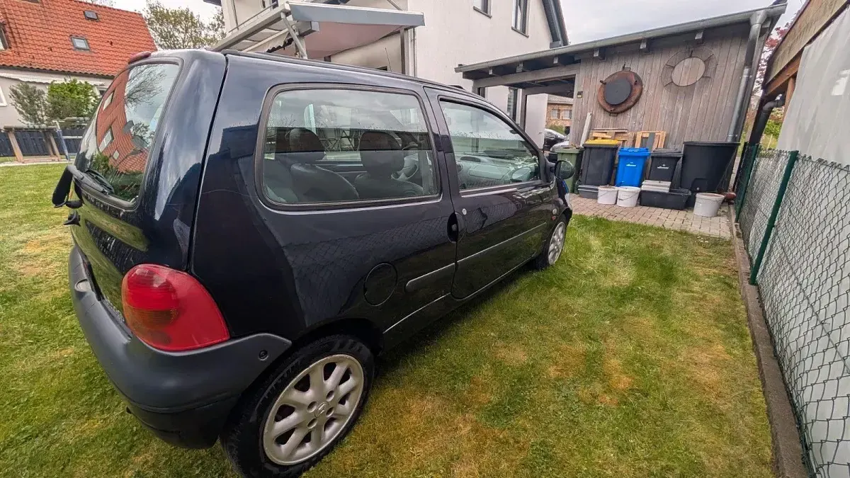 Usata Renault Twingo Initiale 58 CV (42 kW) 2002 Blu Utilitaria