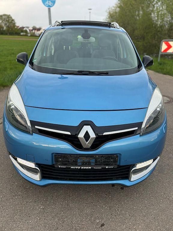 Blau Gebraucht 2015 Renault Scénic III Bose Edition Van / Kleinbus | 3.799 € (Superpreis) - Bild 1/4