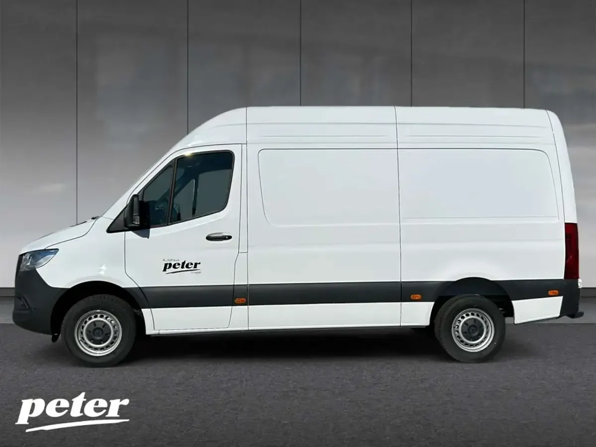 Second-hand Mercedes Sprinter 170 CP (125 kW) 2026 Alb Van