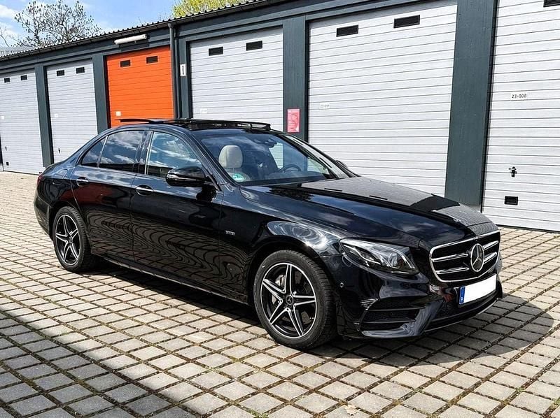 Gebraucht Mercedes E300 AMG 306 PS (225 kW) 2019 Schwarz Limousine