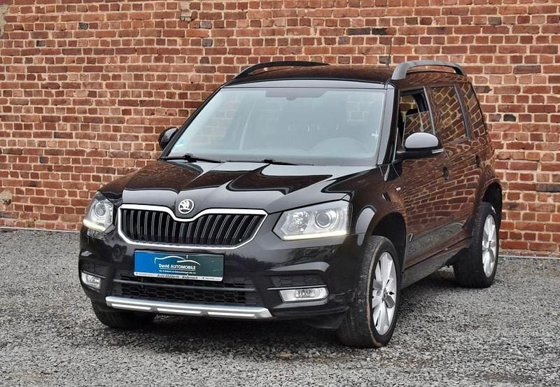 Schwarz Gebraucht 2016 Skoda Yeti SUV | 5.990 € (Guter Preis) - Bild 1/4