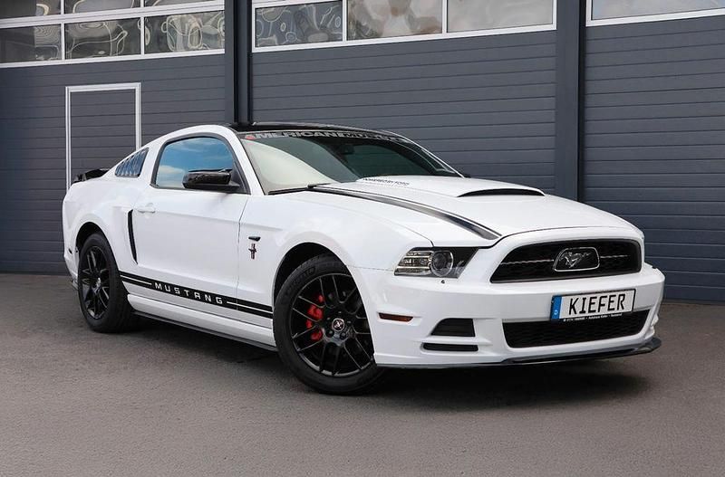 Gebraucht Ford Mustang Ambiente 305 PS (224 kW) 2014 Weiß Coupé