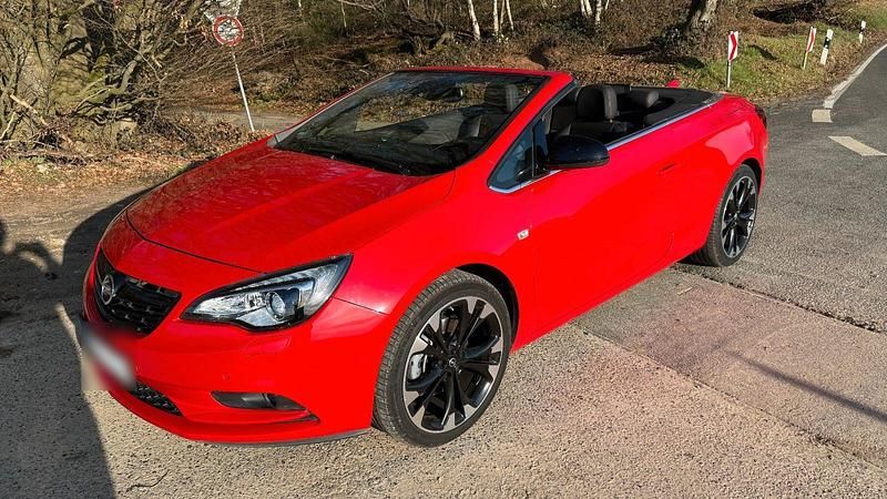 Gebraucht Opel Cascada Innovation 200 PS (147 kW) 2017 Rot Cabrio