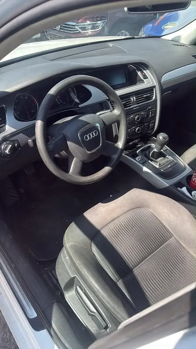 Gebraucht Audi A4 160 PS (117 kW) 2011 Weiß Limousine