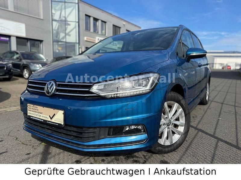 Blau Gebraucht 2018 VW Touran Comfortline Van / Kleinbus | 17.690 € (Fairer Preis) - Bild 1/4