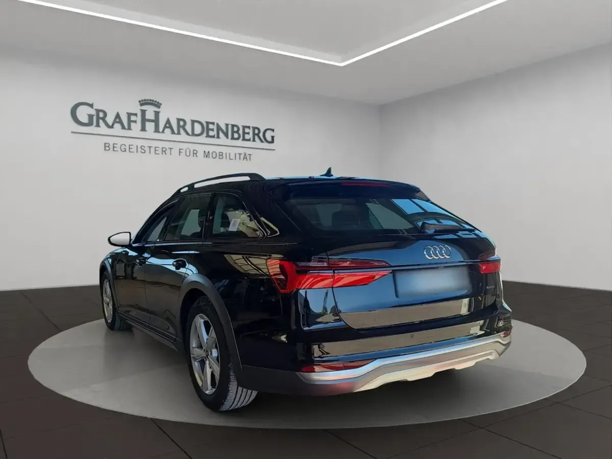 Gebraucht Audi A6 Allroad Ambiente 245 PS (180 kW) 2023 Mythosschwarz metallic Kombi
