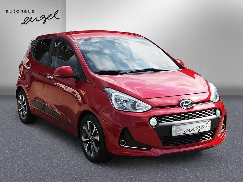 Gebraucht Hyundai i10 Style 87 PS (63 kW) 2019 Rot Kleinwagen
