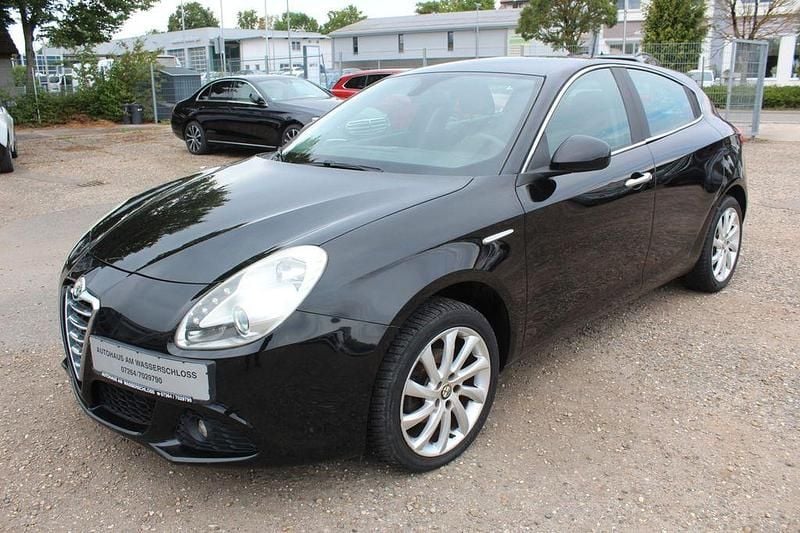 Schwarz Gebraucht 2010 Alfa Romeo Giulietta Premium Kleinwagen | 4.795 € (Fairer Preis) - Bild 1/4