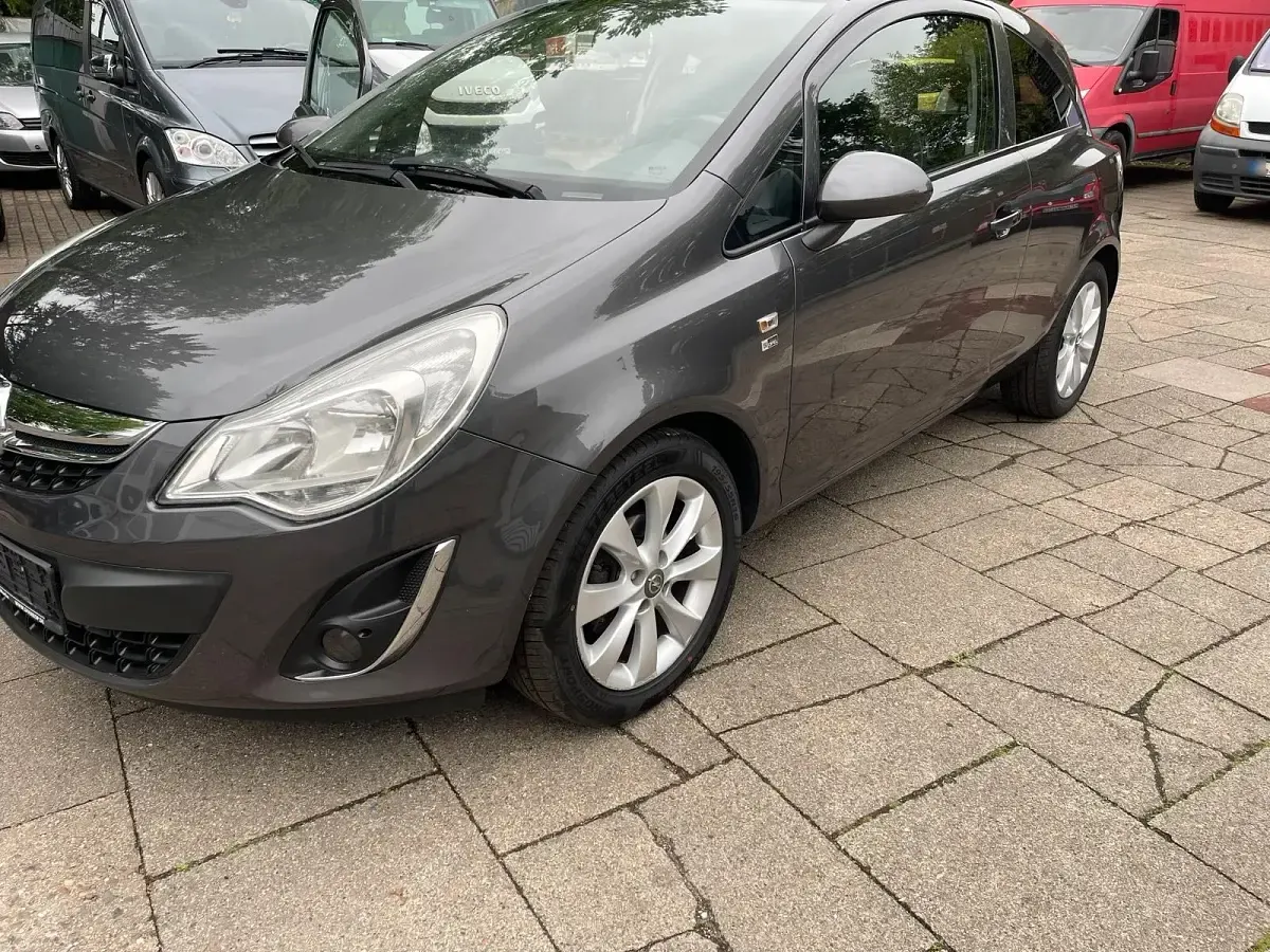 Gebraucht Opel Corsa 70 PS (51 kW) 2012 Grau Kleinwagen