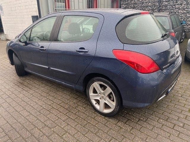Gebraucht Peugeot 308 120 PS (88 kW) 2008 Violett Limousine