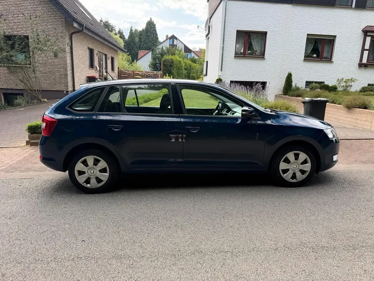 Gebraucht Skoda Rapid Cool Edition 90 PS (66 kW) 2016 Blau Kleinwagen