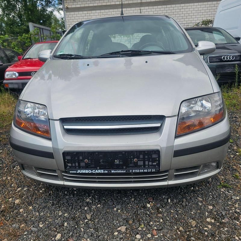 Grau Gebraucht 2002 Chevrolet Kalos Kleinwagen | 700 € (Superpreis) - Bild 1/4
