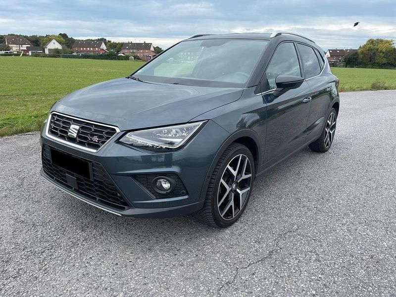 Grau Gebraucht 2020 Seat Arona Beats SUV | 17.700 € (Fairer Preis) - Bild 1/4