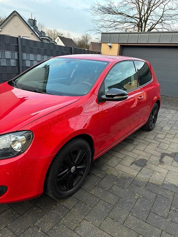 Gebraucht VW Golf 105 PS (77 kW) 2012 Rot Coupé