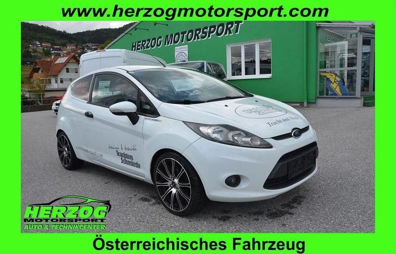 Gebraucht Ford Fiesta 68 PS (50 kW) 2010 Weiß Kleinwagen