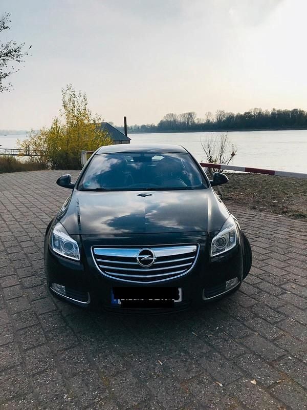 Gebraucht Opel Insignia Innovation 163 PS (119 kW) 2011 Schwarz Limousine