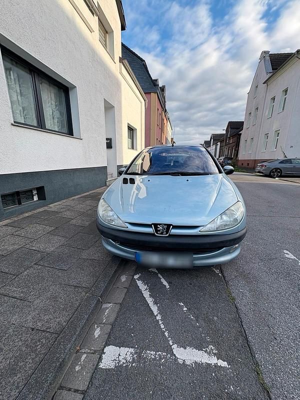 Silber Gebraucht 2003 Peugeot 206 Kleinwagen | 1.299 € (Fairer Preis) - Bild 1/4