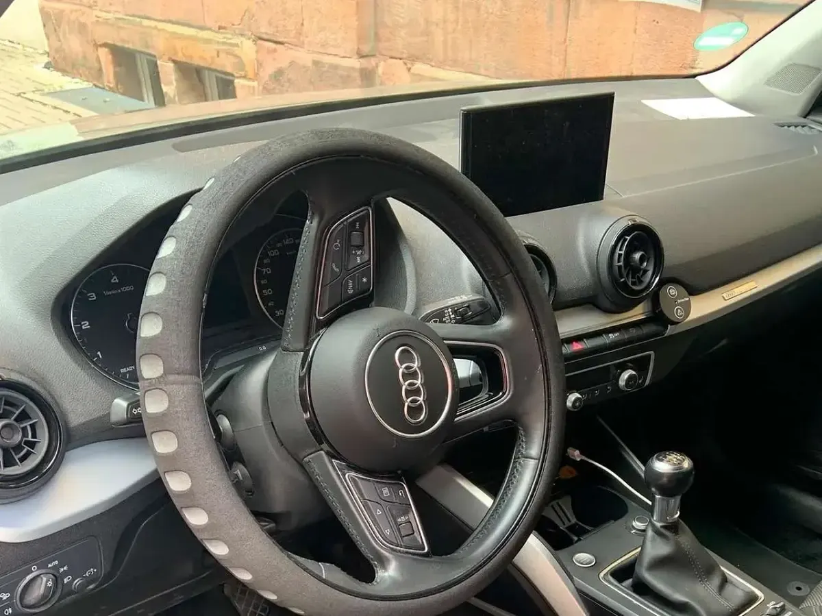 Gebraucht Audi Q2 Sport 116 PS (85 kW) 2018 Grau SUV