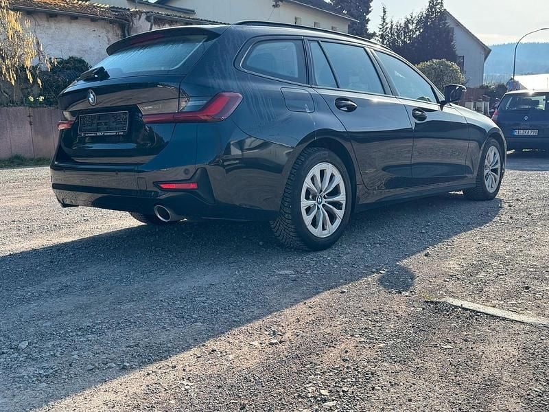 Gebraucht BMW 320 190 PS (139 kW) 2022 Schwarz Kombi