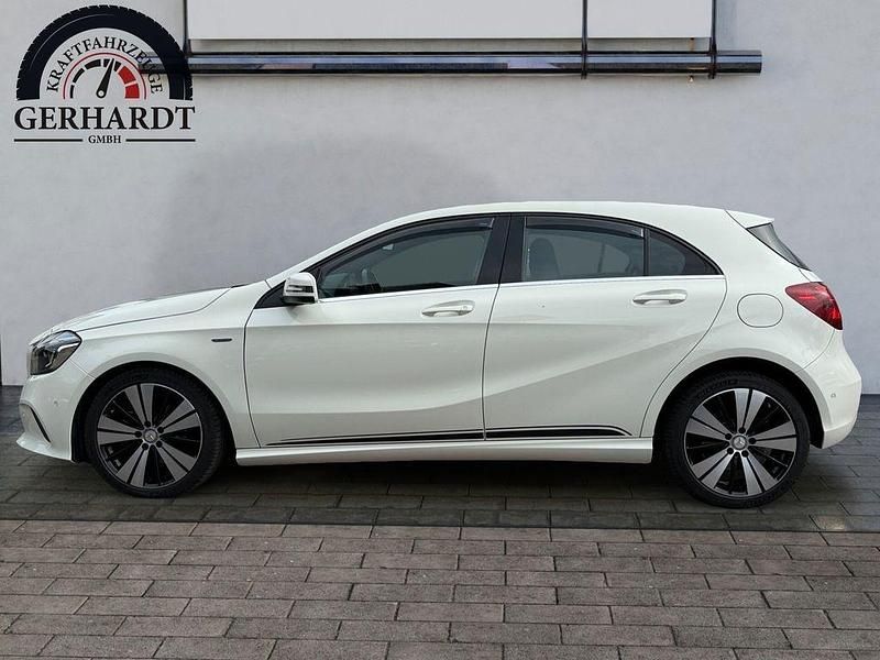 Gebraucht Mercedes A220 184 PS (135 kW) 2017 Weiß Limousine