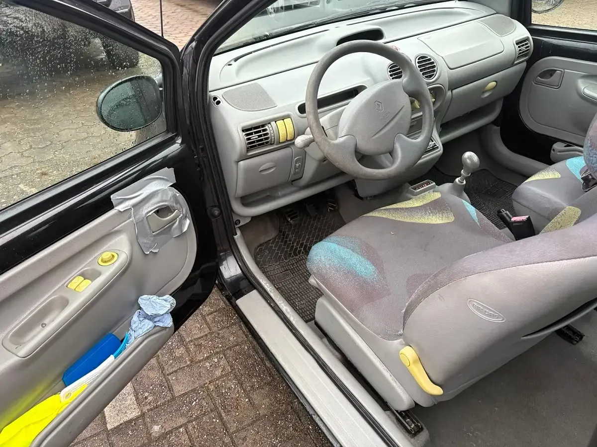 Gebraucht Renault Twingo 50 PS (36 kW) 2000 Schwarz Kleinwagen