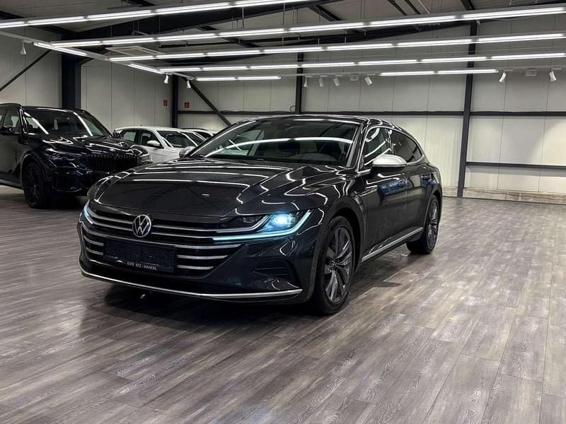 Gebraucht VW Arteon Elegance 190 PS (139 kW) 2022 Mangangrau Kombi