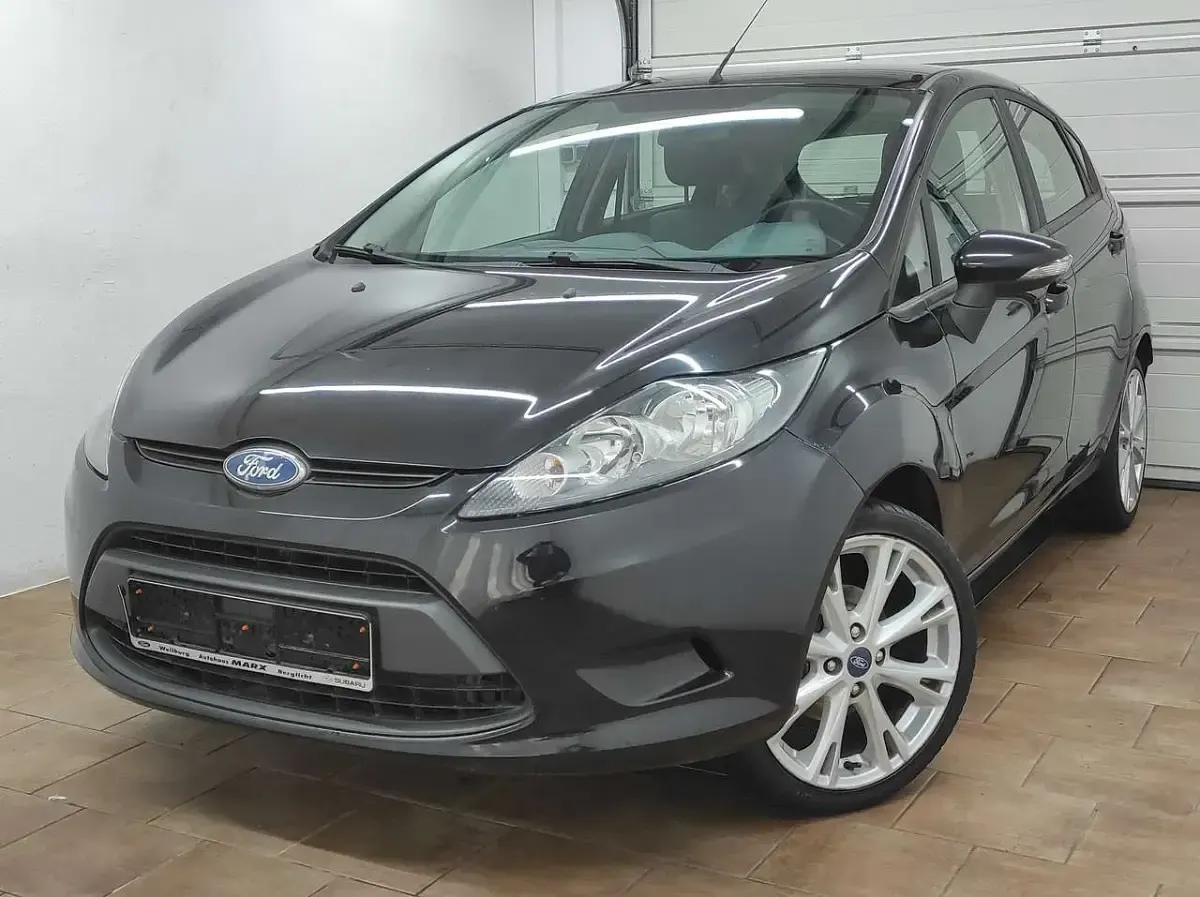 Używany Ford Fiesta 82 KM (60 kW) 2010 Czarny Hatchback