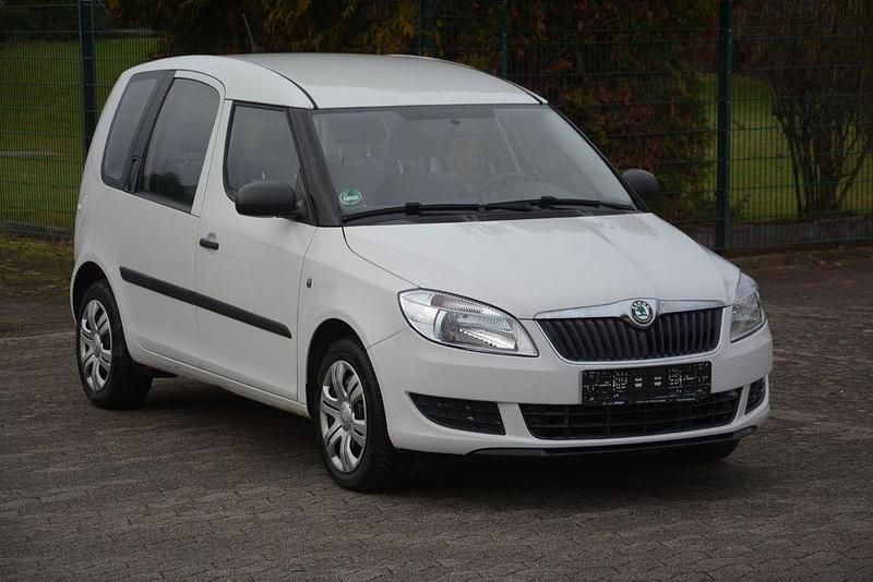 Weiß Gebraucht 2013 Skoda Roomster Van / Kleinbus | 5.200 € (Fairer Preis) - Bild 1/4