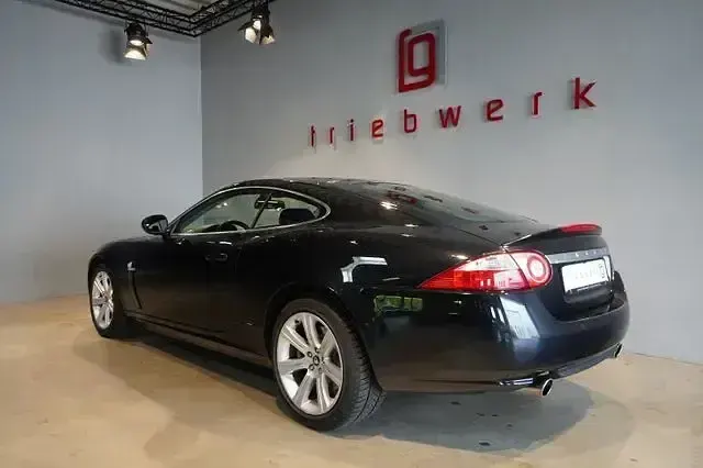 Używany Jaguar XK 298 KM (219 kW) 2007 Czarny Coupe
