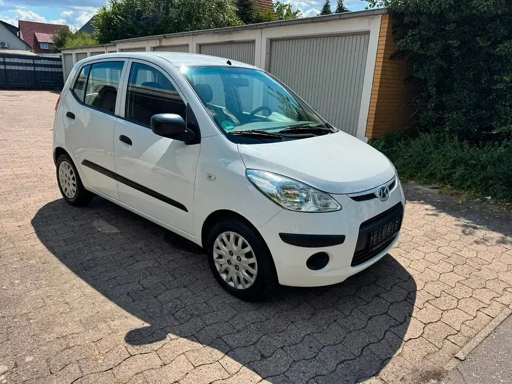 Gebraucht Hyundai i10 Classic 77 PS (56 kW) 2010 Weiß Kleinwagen