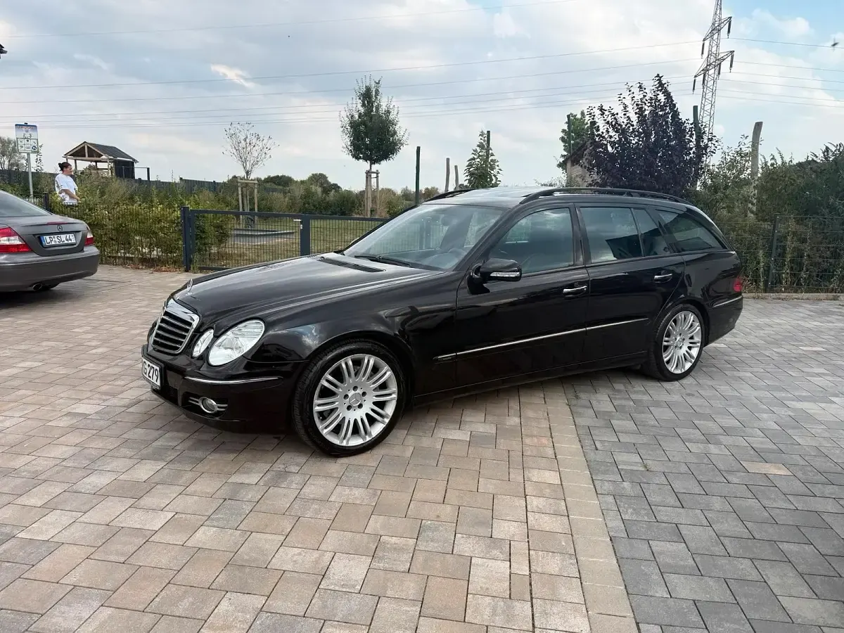 Gebraucht Mercedes E200 Sport 184 PS (135 kW) 2009 Schwarz Kombi